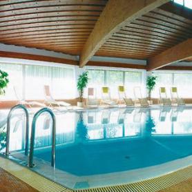 Rakouský hotel Forellenhof s bazénem