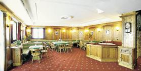 Rakouský hotel Hahnbaum s restaurací
