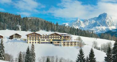 Rakouský hotel Neubergerhof v zimě