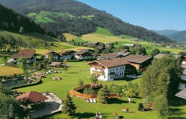 Rakouský hotel Sonnberg v létě